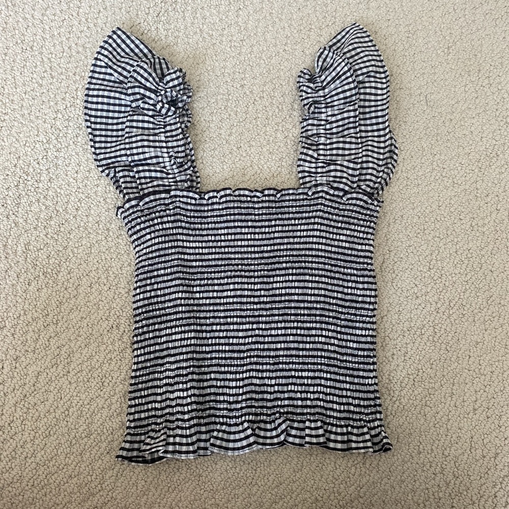 Black and white top